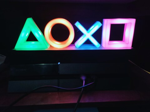 Shy.HappinessFREE @ellie.b3llie cover picture