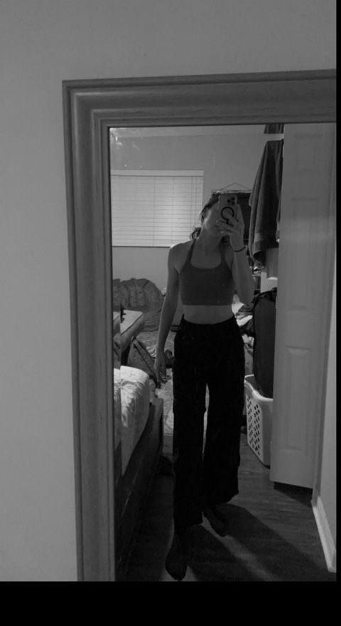 Emily Blue @emiblueee29 cover picture