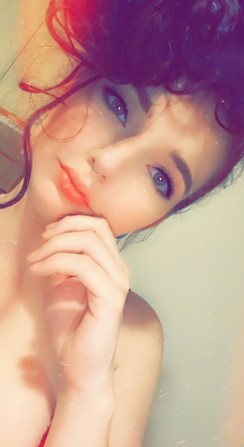 Emily Wilson @emilyannnn cover picture