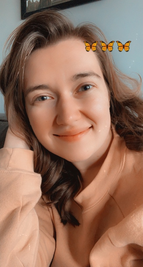 Emily @emilyrose14 cover picture