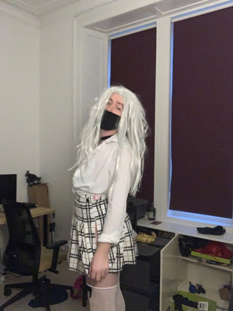 Ad @evewantssnake cover picture