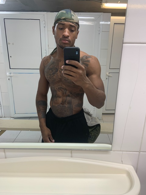 FreakyTre @freakytr3 cover picture