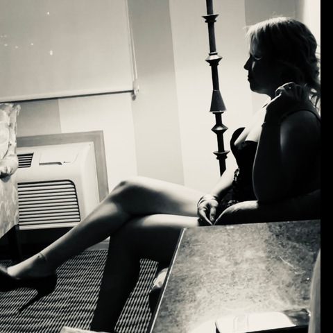 Gabriela @gabbysotto cover picture