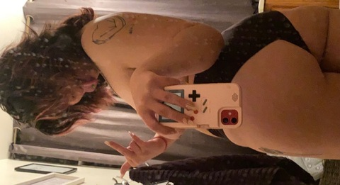 sweet cherry🍒 @gixna1273 cover picture