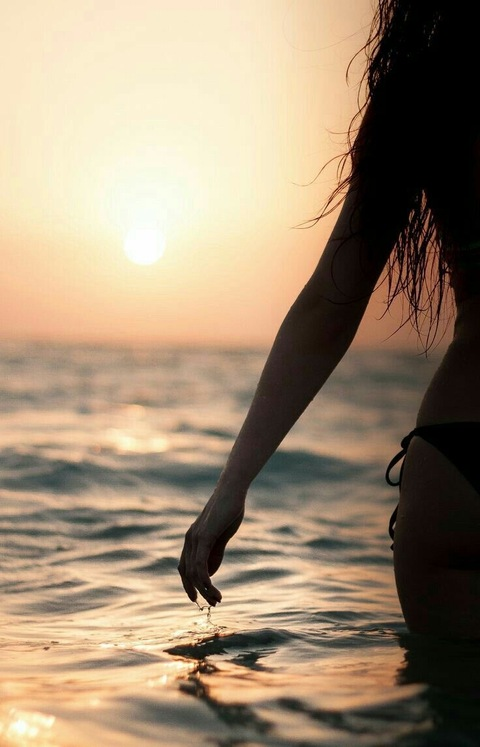 Jennifer @gomeez cover picture
