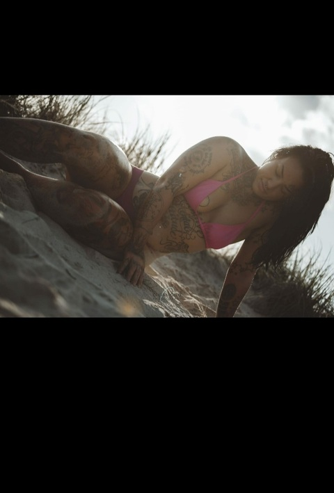 Gothicbarbie @gothicbarbie cover picture