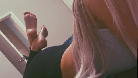 The Girl With the Lotus Tattoo @grlwiththelotustattoo cover picture