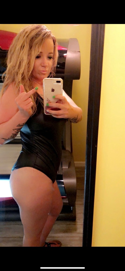 Amanda @grneyedqt cover picture