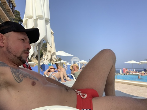 Guss @guto_figueira cover picture