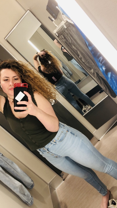 hailey @haileybabii cover picture