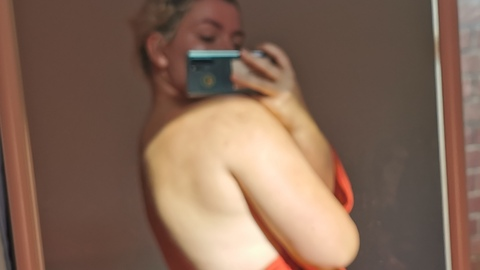 Hannah Davies @hannahgotthed cover picture