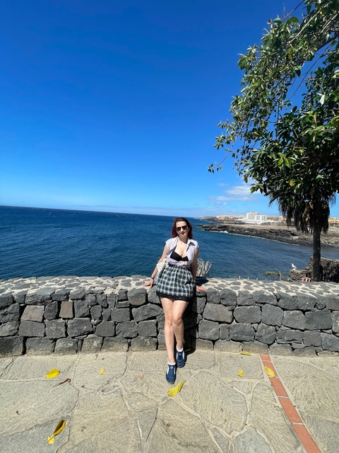 Happy Lovve @happylovve cover picture