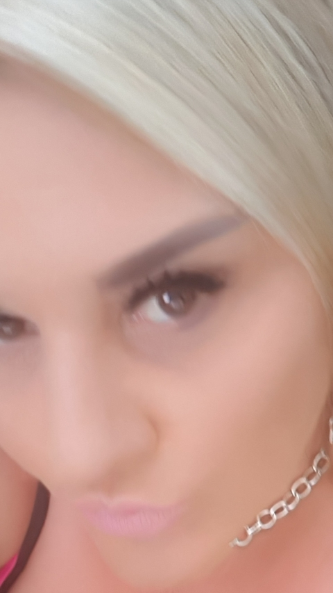 H @hchxxx cover picture