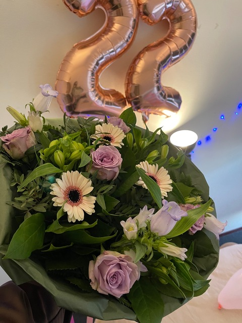 Elena @heleena99 cover picture