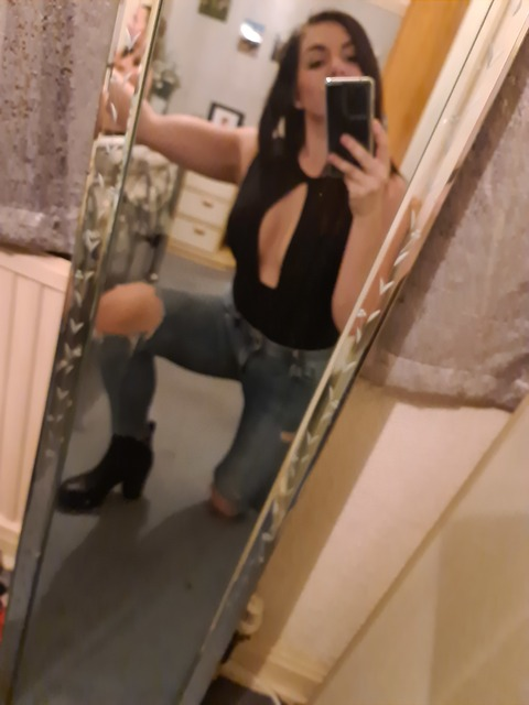 Hellborne @hellbourne cover picture