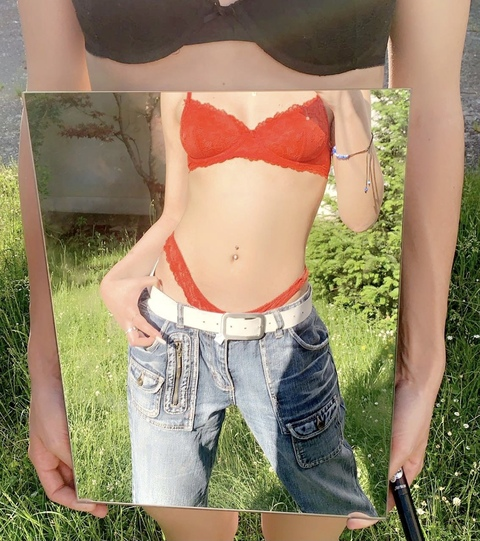 g @hellokittyg cover picture