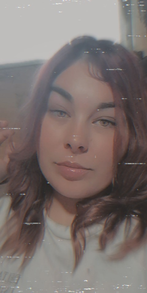 Hollie Johnson @hollie95 cover picture