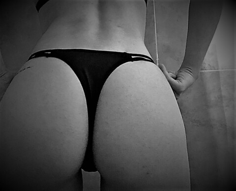 Scarlett @hotscarlett cover picture