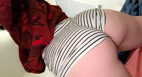 Libby🖤 @hottiewithamommybody cover picture