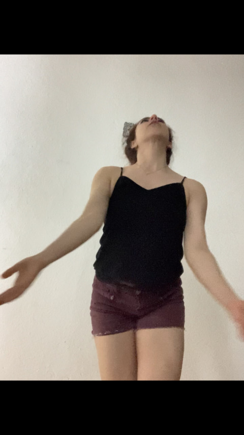 CarolineM @iamcaro cover picture