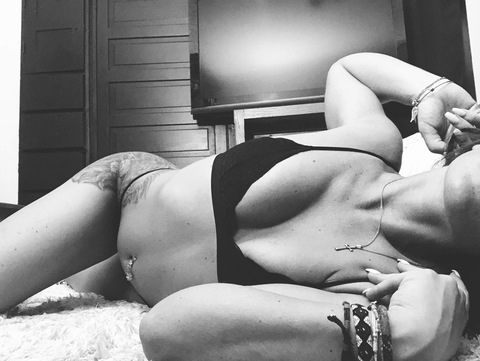 Noelle Rose @iiitsnoelleee cover picture