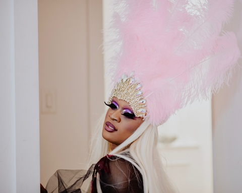 It’s Lola ;) @itsmelola1 cover picture