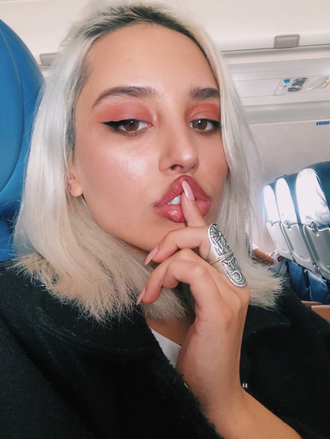 MIA @itsmia cover picture