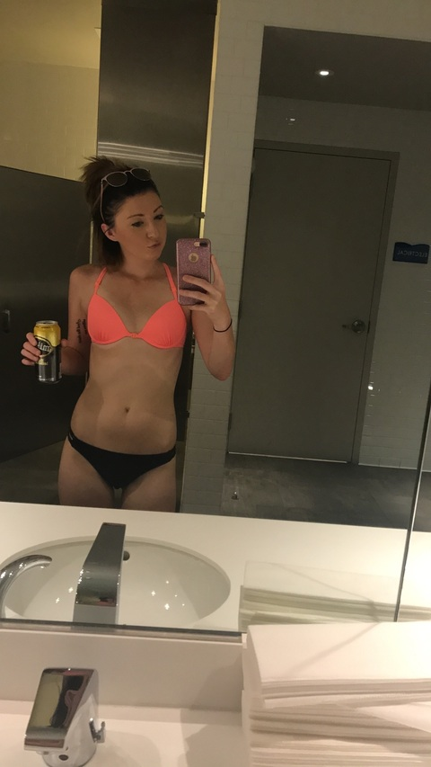 Madison Hall @itsyagirlmaddi cover picture