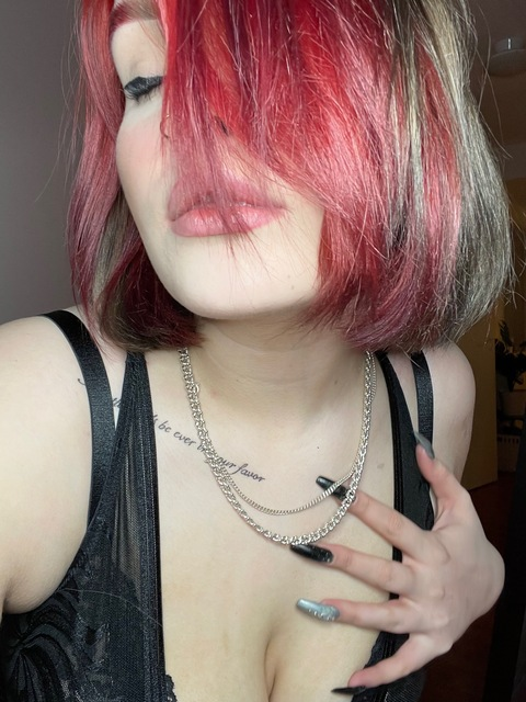 Janette @jansofku cover picture