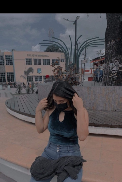 Andrea Jazmin @jazore cover picture