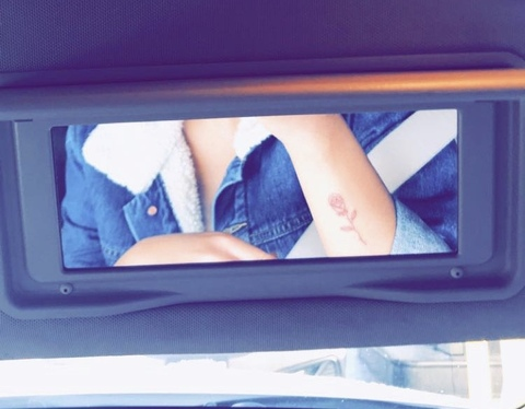 Jess @jessssy cover picture