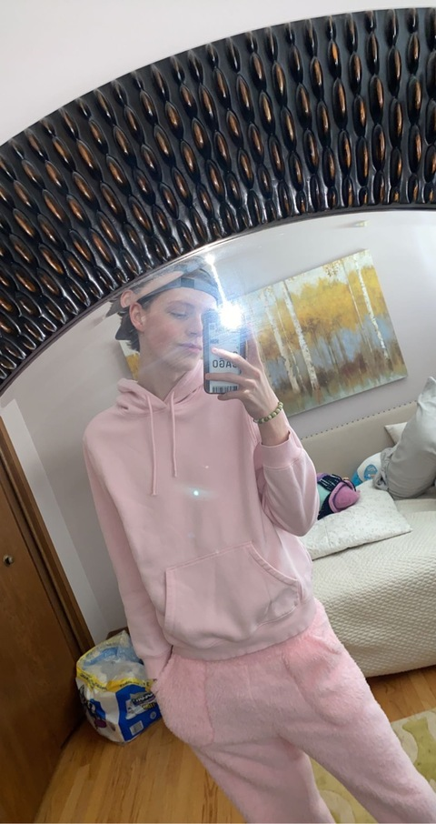 Jay Huxley @jhux22 cover picture