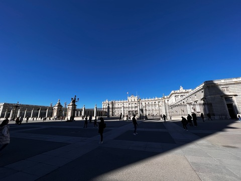 El Fella @juggearnout cover picture