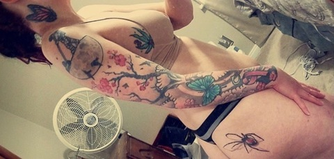 Jess @justamessica cover picture