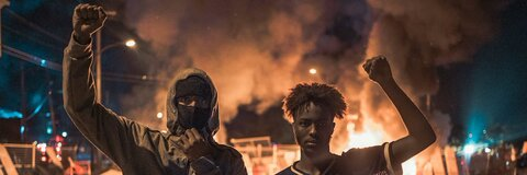 Julia Luna @jxlialuna cover picture