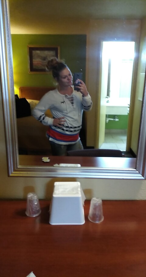 Katelin babyyy 💕☮️ @katiibabyy cover picture