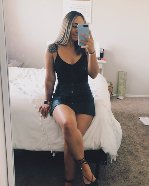 Kayla @kaylarenee7 cover picture