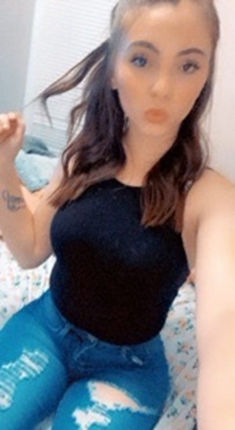 Kayla Rose @kaylarose99 cover picture