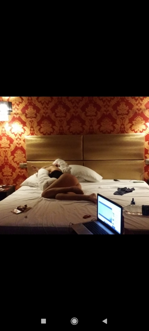 Kelly @kellyink cover picture