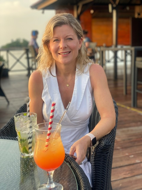 Isabel Kinky @kinkisabel cover picture