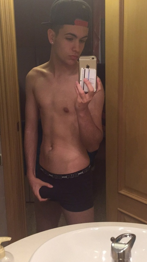 Kinky Oscar @kinkyoscar cover picture