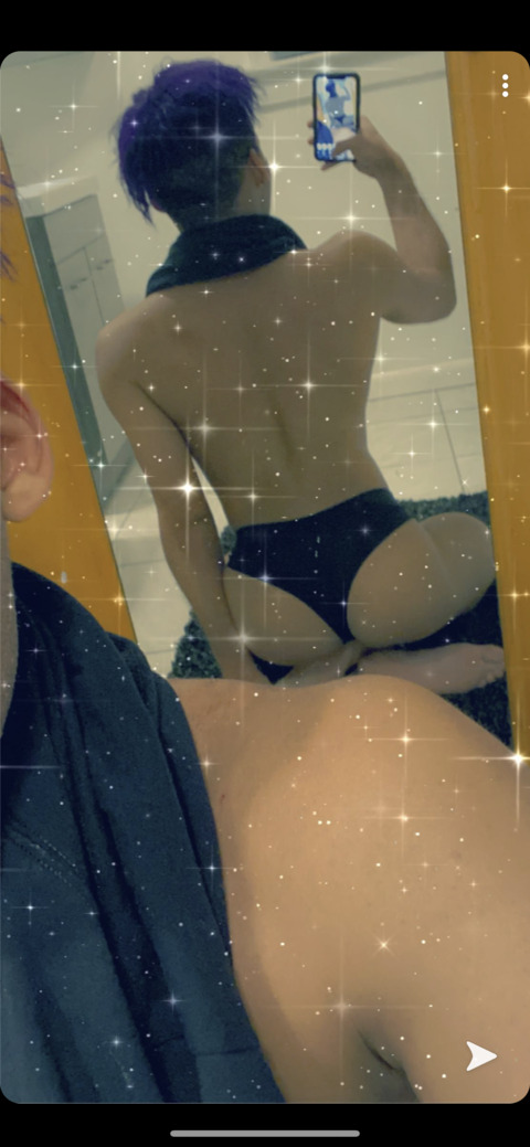 Kishaaa @kitoomuch cover picture