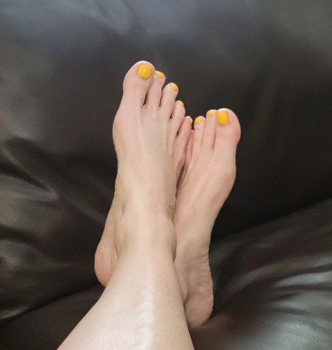 Feetishism @kitt_katt cover picture