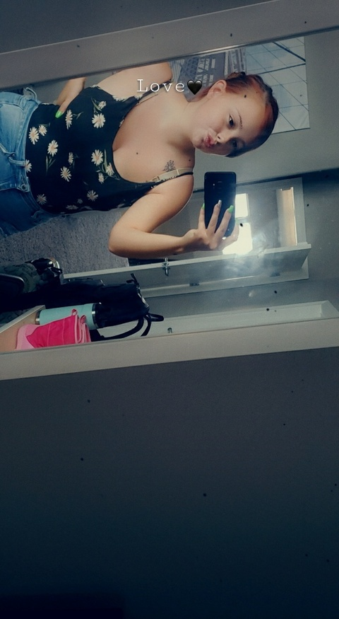 Kristina @kristinaaa18 cover picture