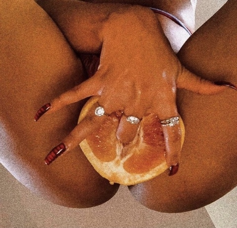 Labellemonet @labellemonet cover picture