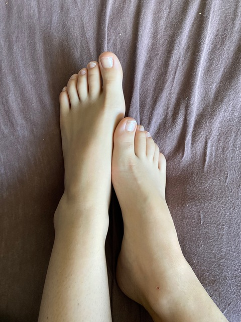 Lauri @lauralive cover picture