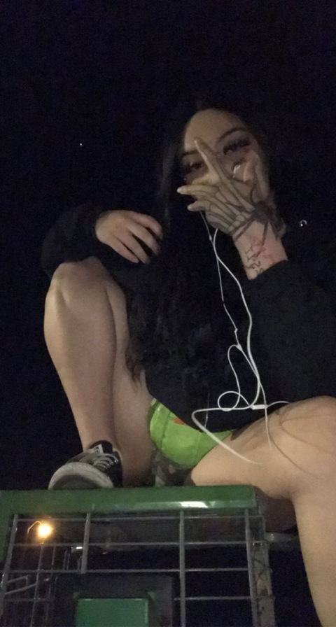 Lemonade @lemonadeour cover picture