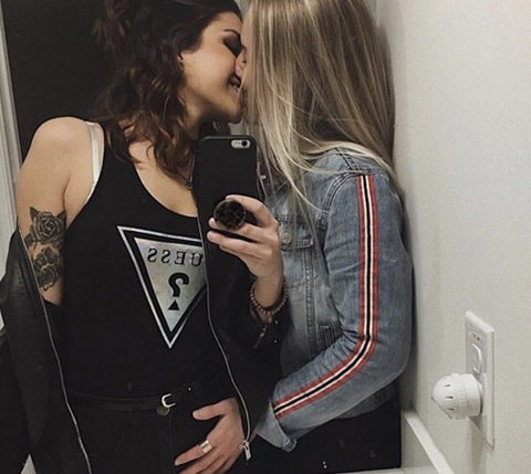 Lesbians @lesbian_couple21 cover picture