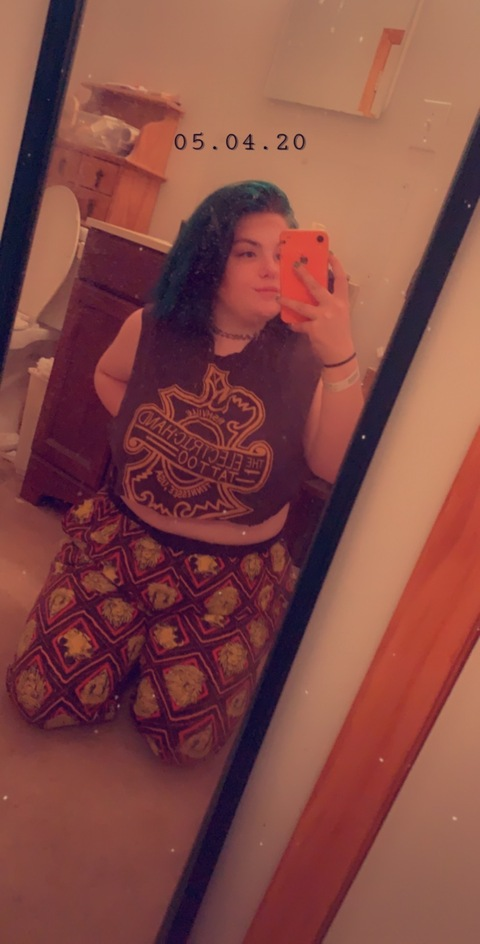 lexi @lexalex19 cover picture