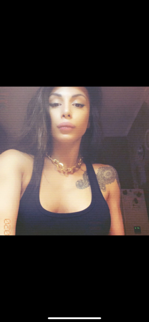 Liana @liana01 cover picture